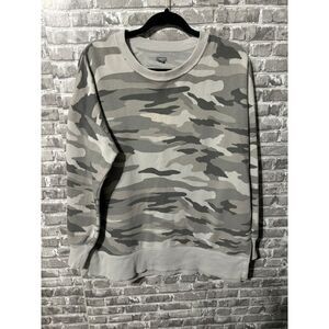 Split Hem Camo Sweatshirt‎